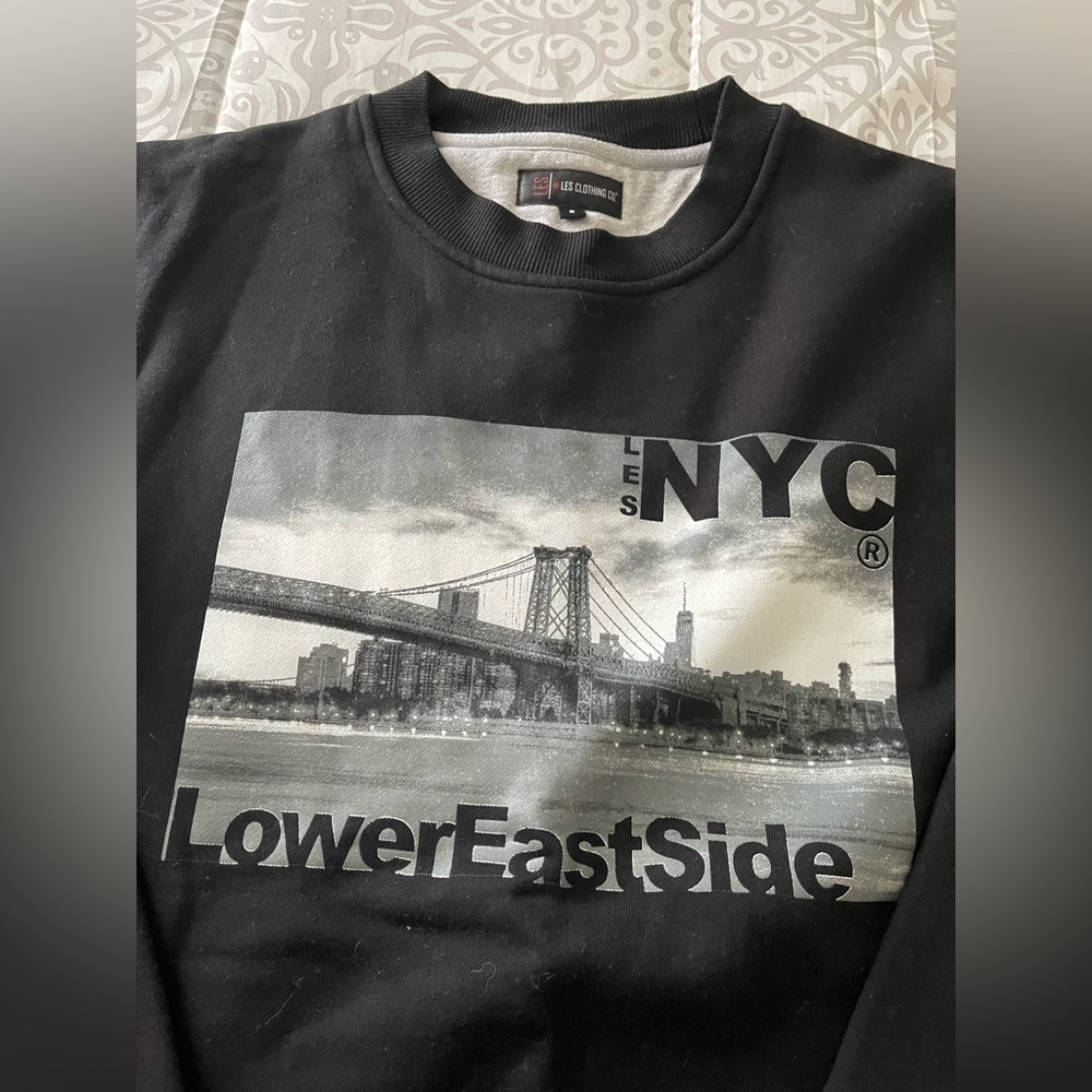 Black NYC Graphic Men's Sweater